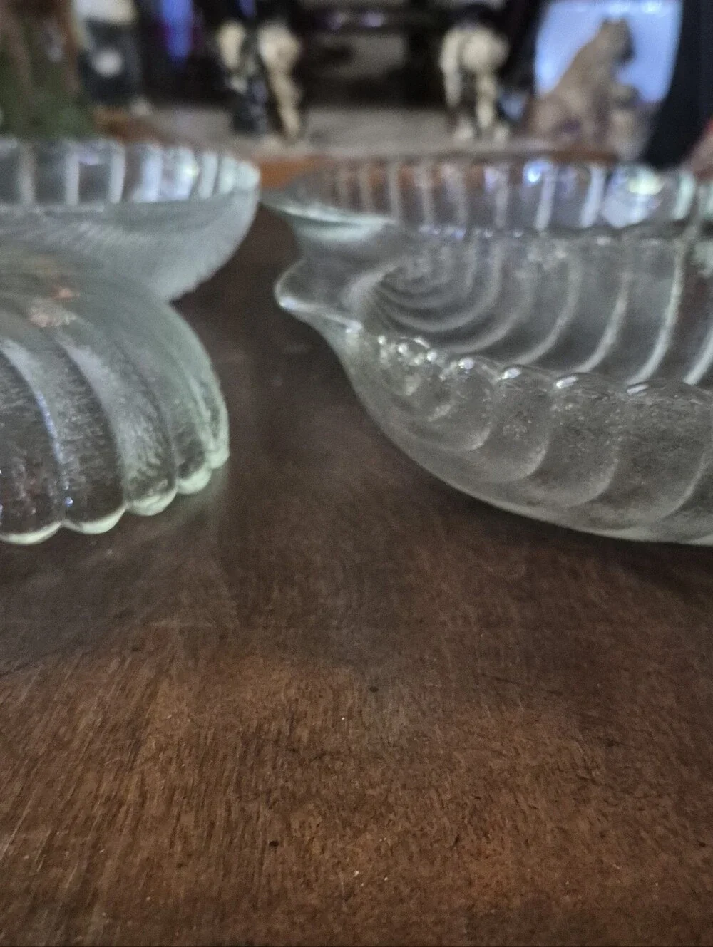 Vtg Set of 4 Glass Shell Bowls - Clear